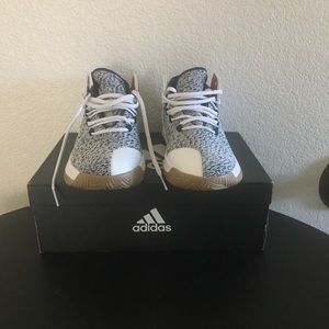 Adidas “Rise Up”